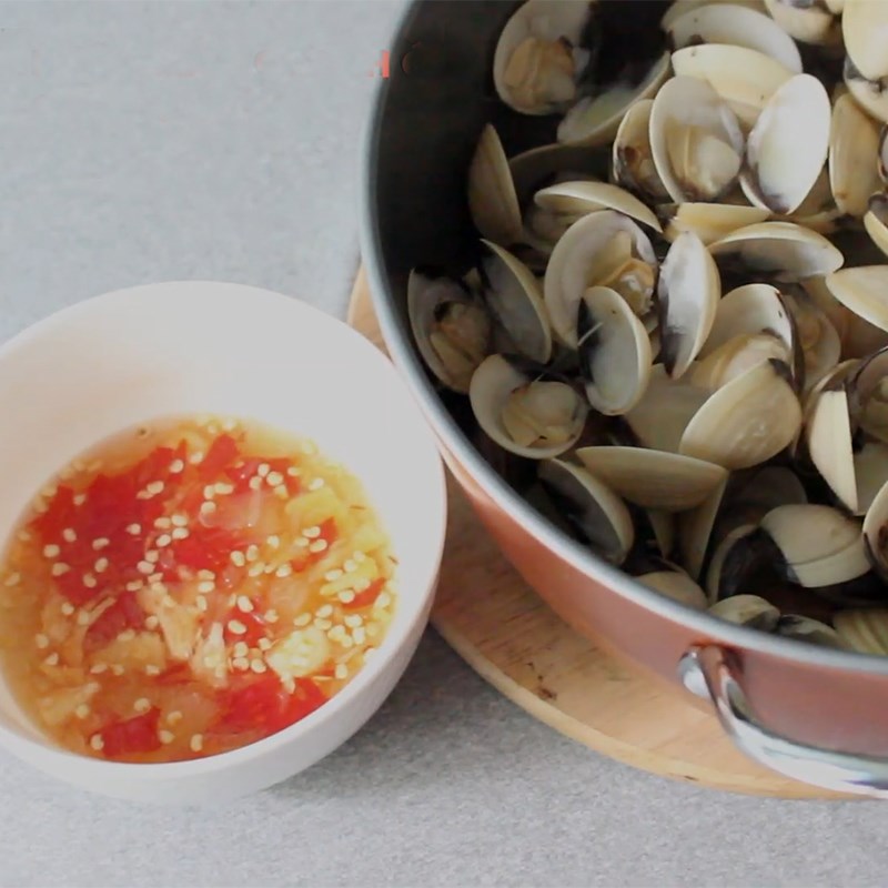 Bước 3 Thành phẩm Nước mắm chấm nghêu hấp sả