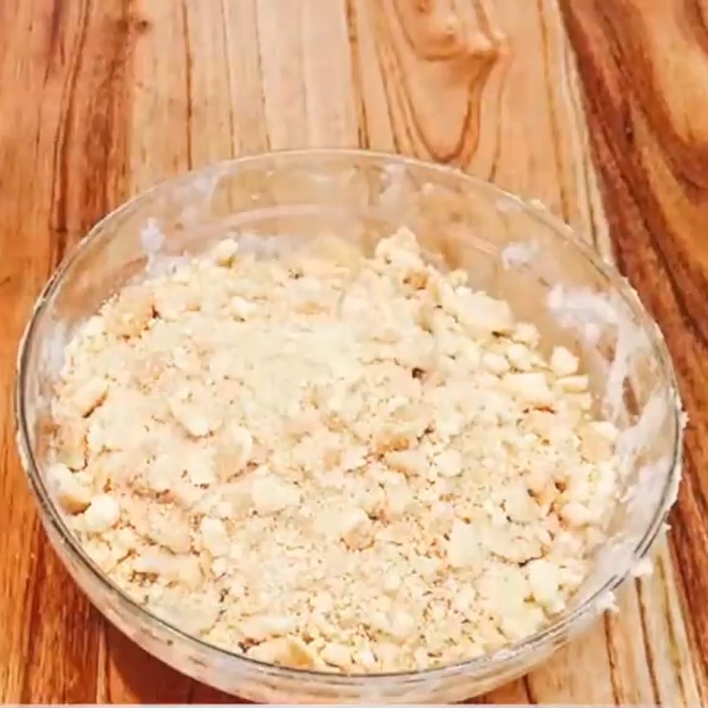 Bước 2 Trộn bánh quy với bột Lương khô