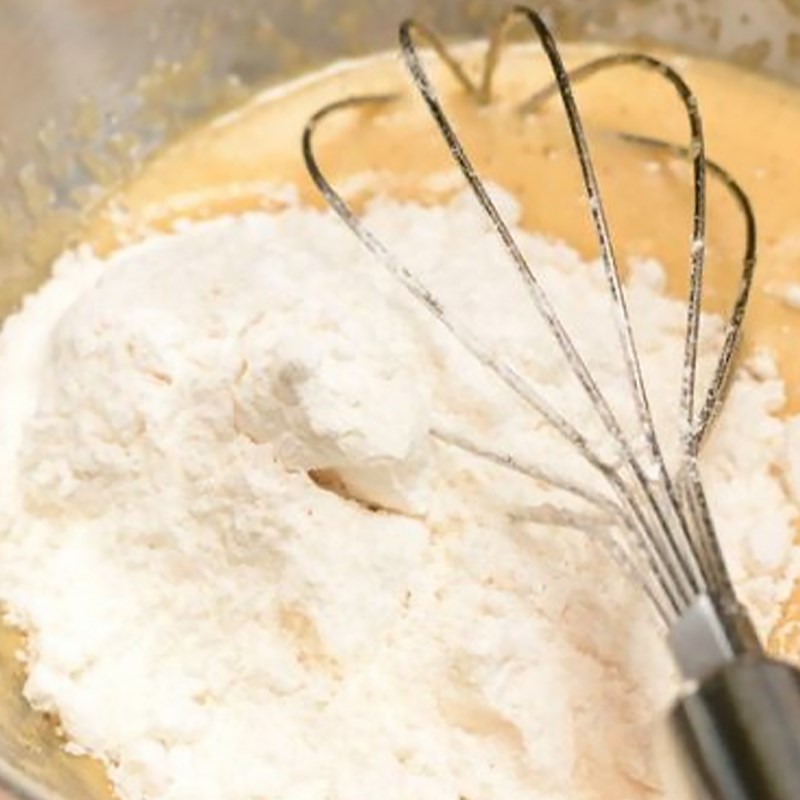 Bước 1 Trộn bột Cốt bánh gato (bông lan)
