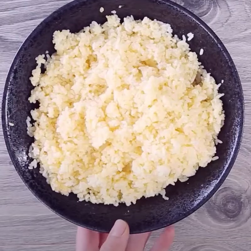 Bước 3 Trộn cơm Cơm bạch tuộc