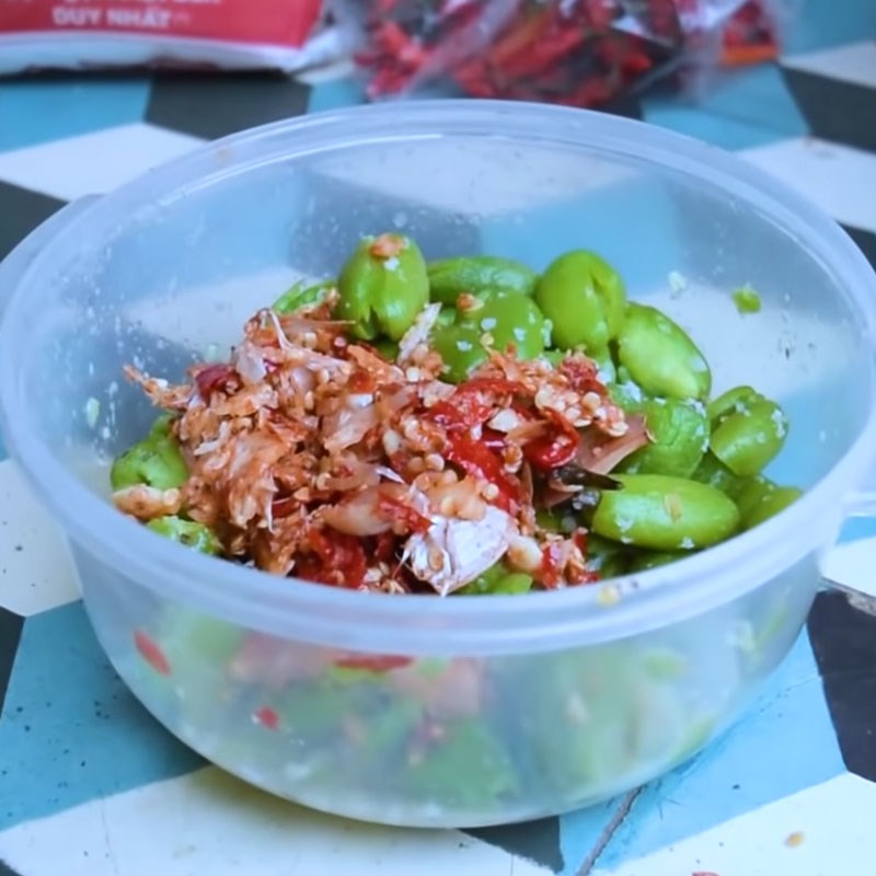 Bước 3 Trộn nhót Nhót dầm tỏi ớt