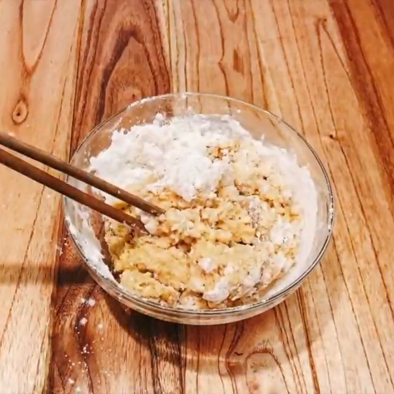 Bước 1 Trộn và nhồi tất cả hổn hợp bột trứng bơ Lương khô