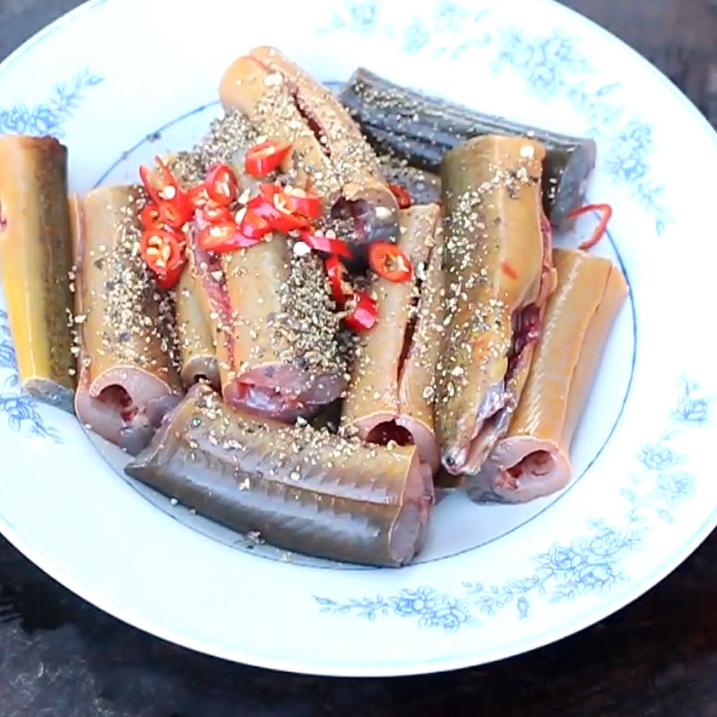 Bước 3 Ướp lươn Lươn hấp sả ớt