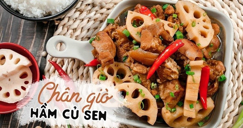 Chân giò hầm củ sen