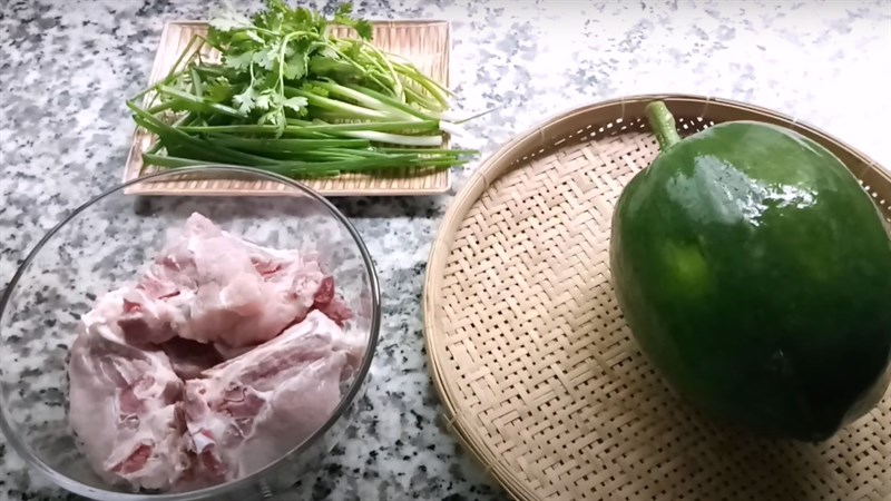 Các nguyên liệu món ăn uống canh đu đầy đủ hầm xương