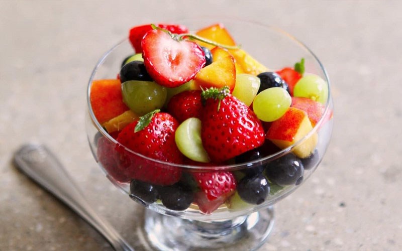 Salad hoa quả họ Berry