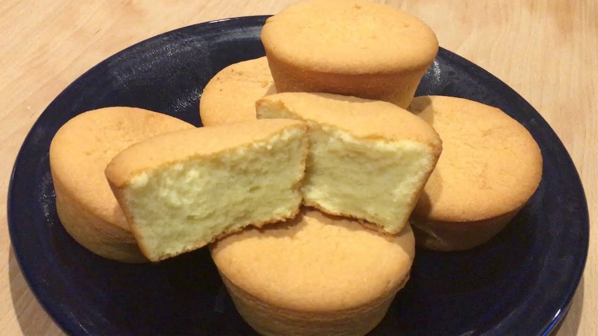 Bánh bông lan cupcake cốt dừa