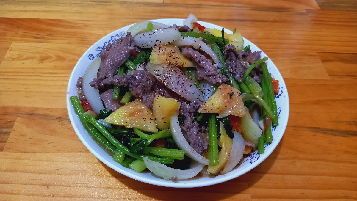 Thịt bò xào chua ngọt