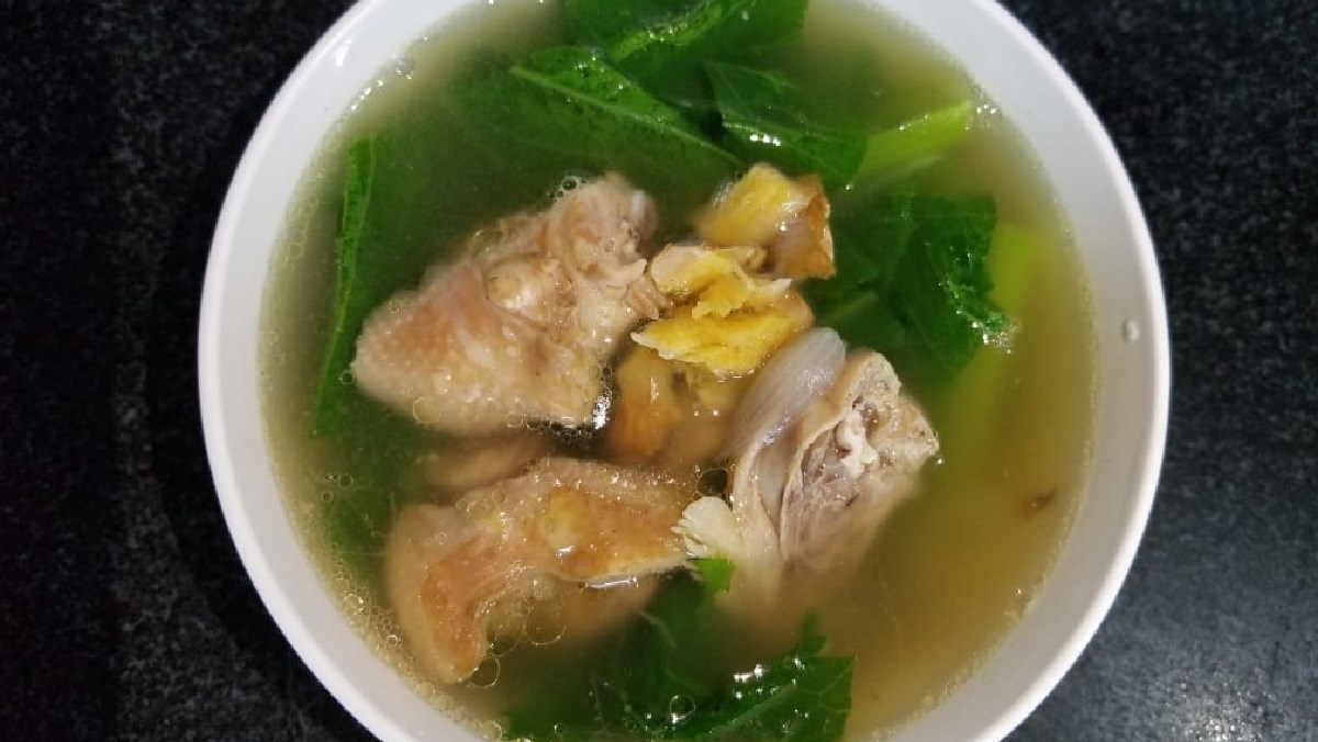 Canh cải xanh thịt gà