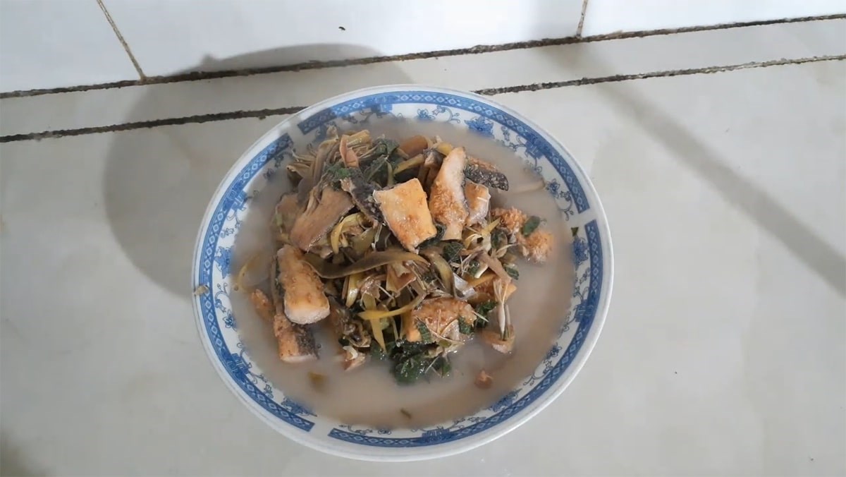 Khô cá lóc nấu canh chua