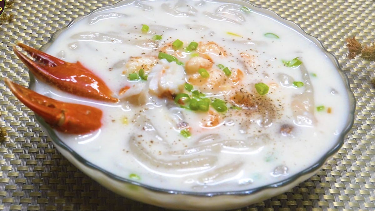 Bánh canh cua nước cốt dừa