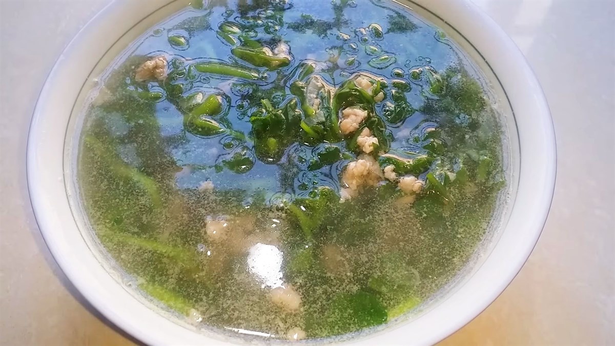 Canh xà lách xoong thịt băm