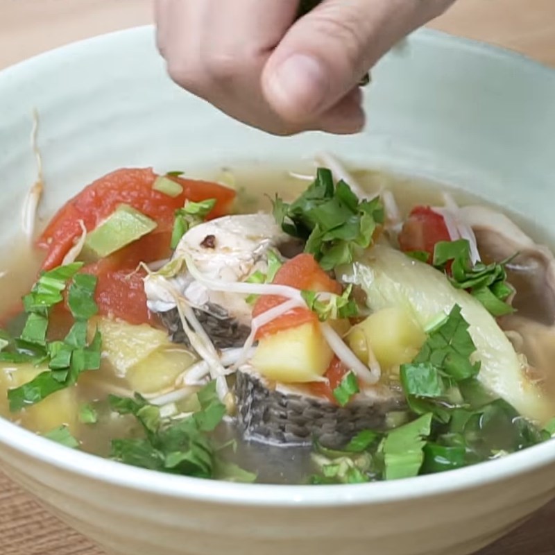 Bước 4 Nấu canh Canh chua cá lóc