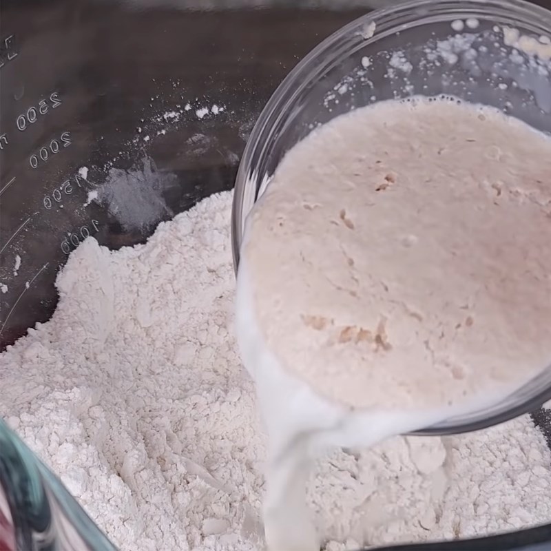 Bước 2 Trộn bột Bánh mì sữa dừa