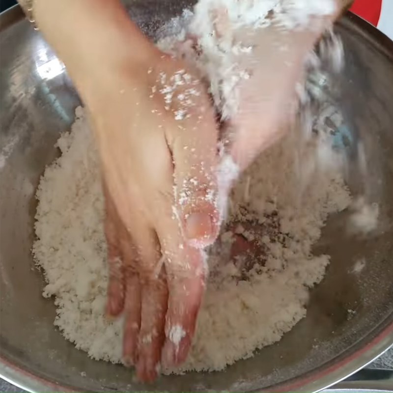 Bước 3 Làm bông nước đường và vò bột vỏ bánh Bánh in cốt dừa nhân dừa