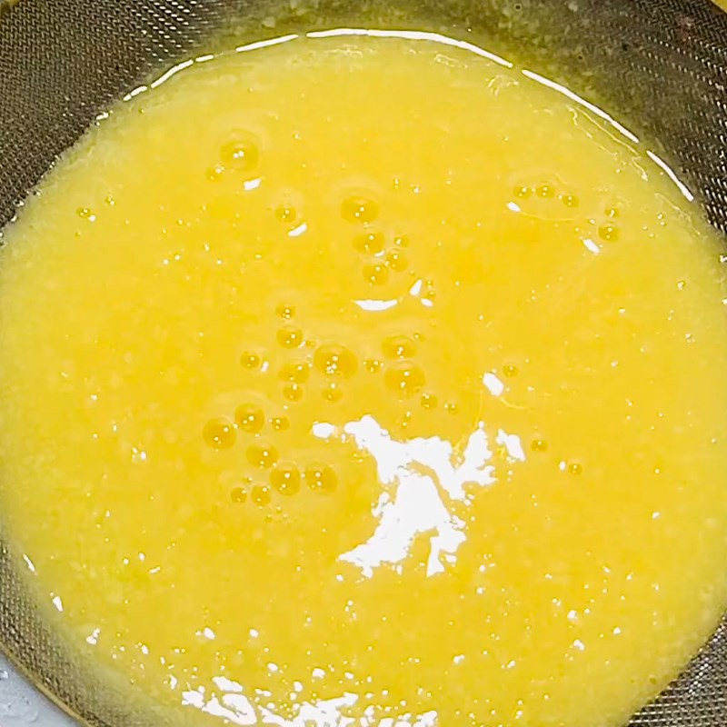 Bước 2 Lọc nước cốt dừa, dưa hấu và xoài Sữa chua thạch hoa quả (trái cây)