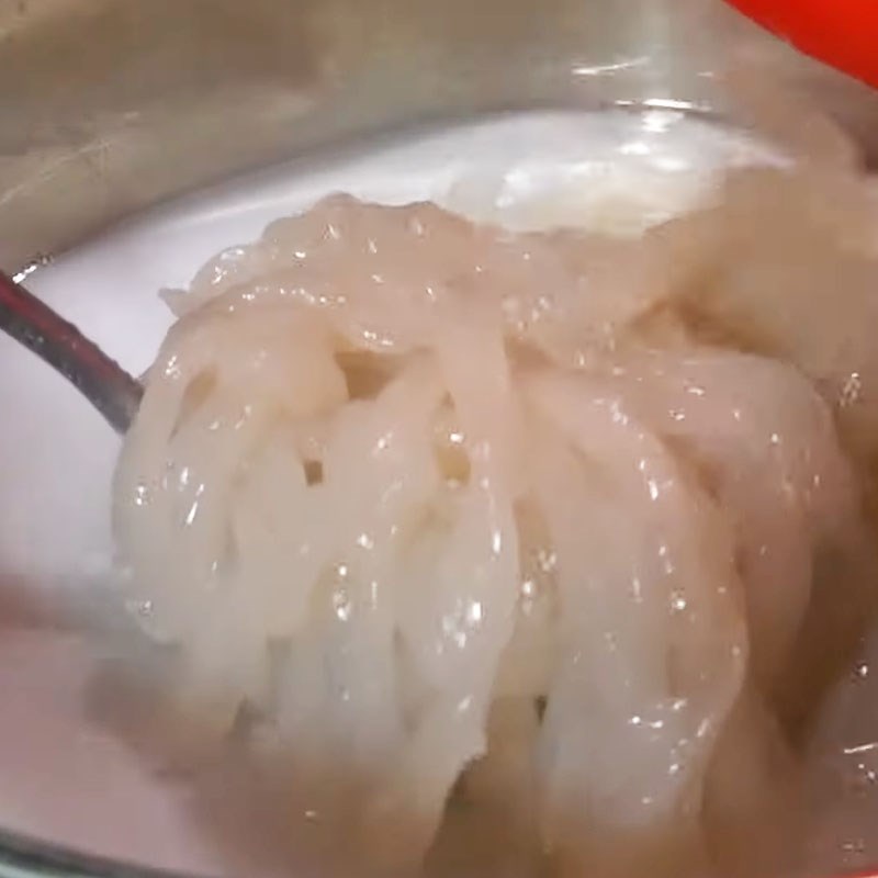 Bước 5 Nấu bánh canh cua Bánh canh cua biển nước cốt dừa