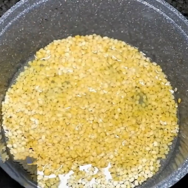 Bước 1 Nấu đậu Chè bột lọc nhân đậu xanh