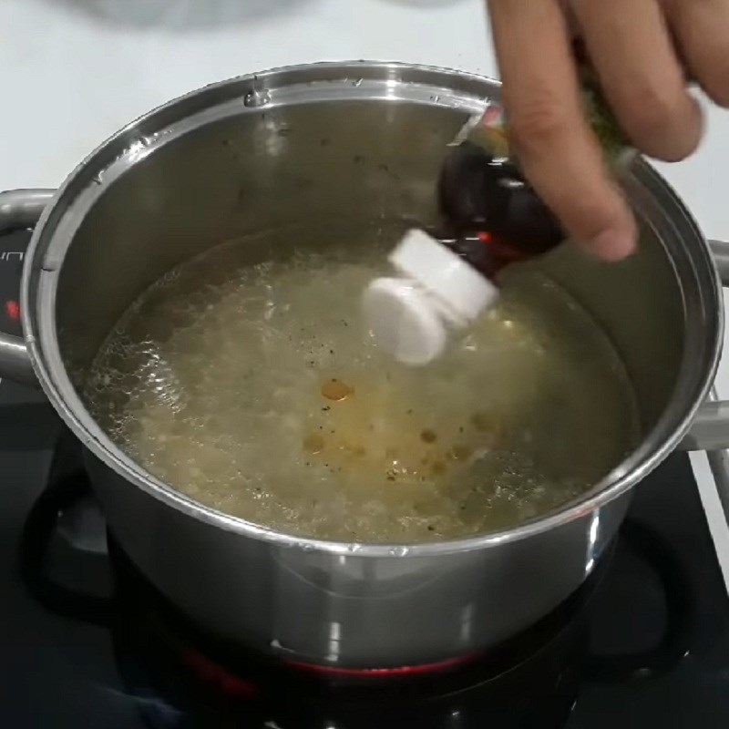 Bước 3 Nấu súp Súp hải sản nấm tuyết