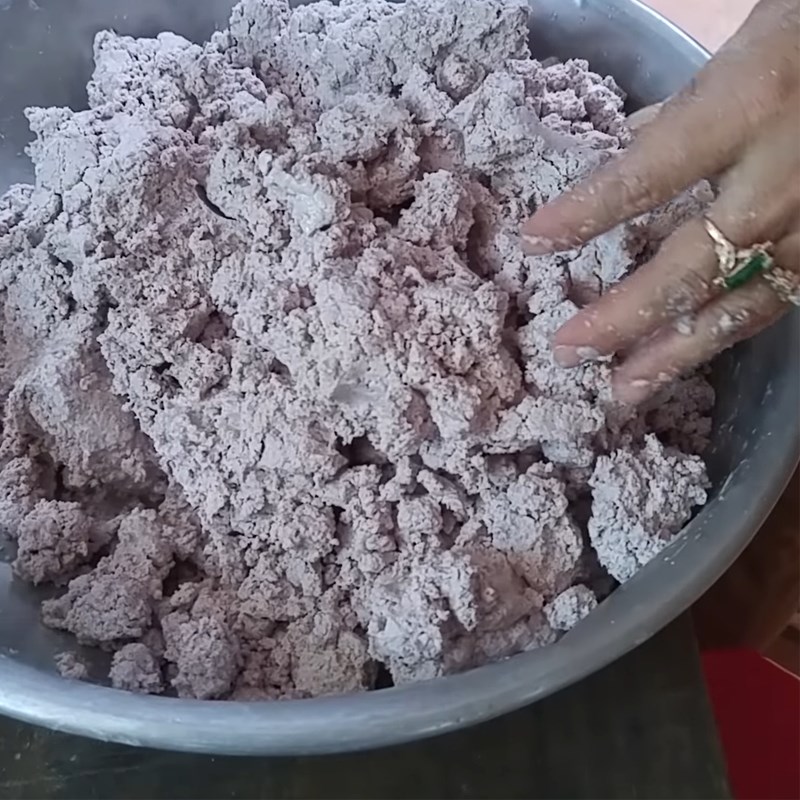 Bước 5 Nhồi bột Bánh ít nếp than nhân dừa sầu riêng