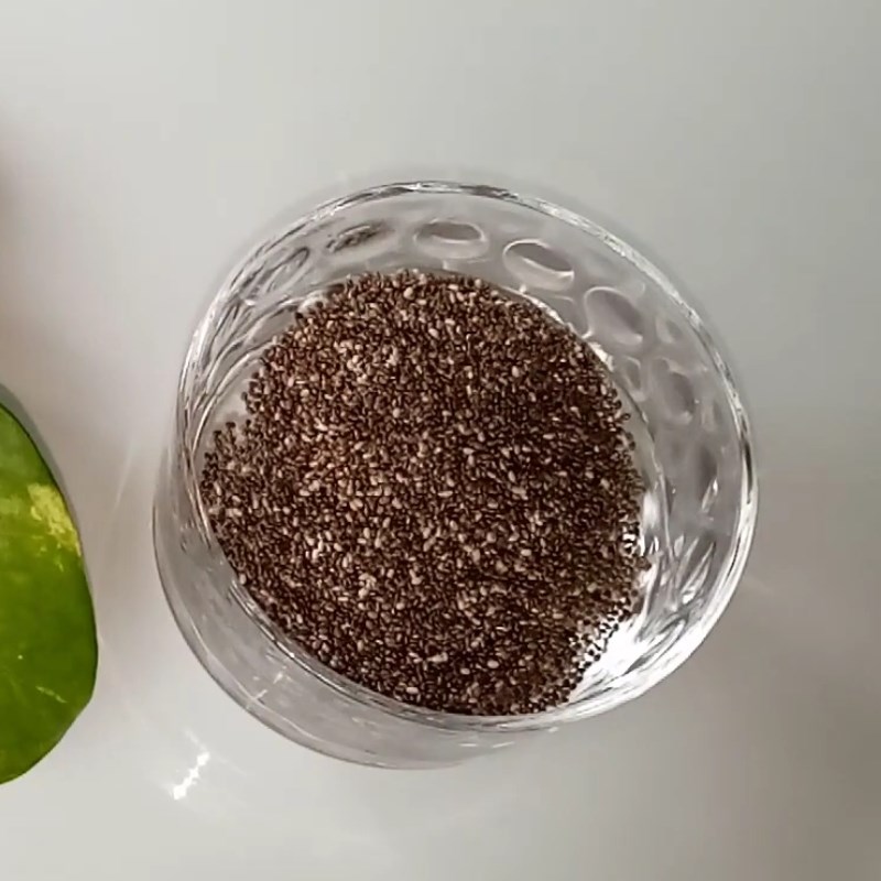 Bước 1 Sơ chế các nguyên liệu Nha đam hạt chia hoa đậu biếc