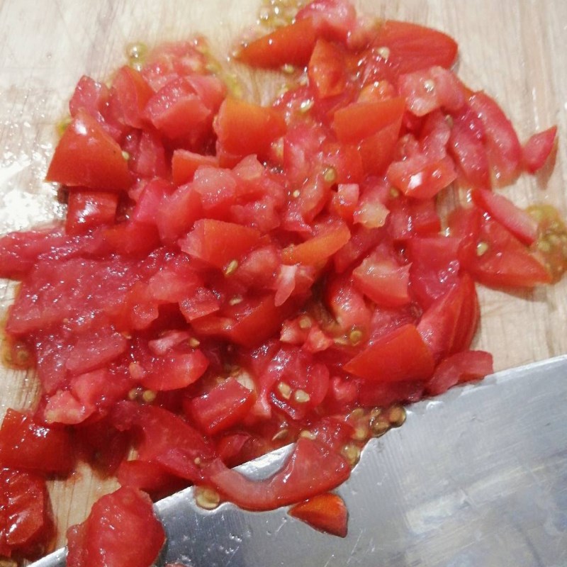 Bước 1 Sơ chế nguyên liệu Đậu hũ nhồi thịt bún tàu sốt cà chua