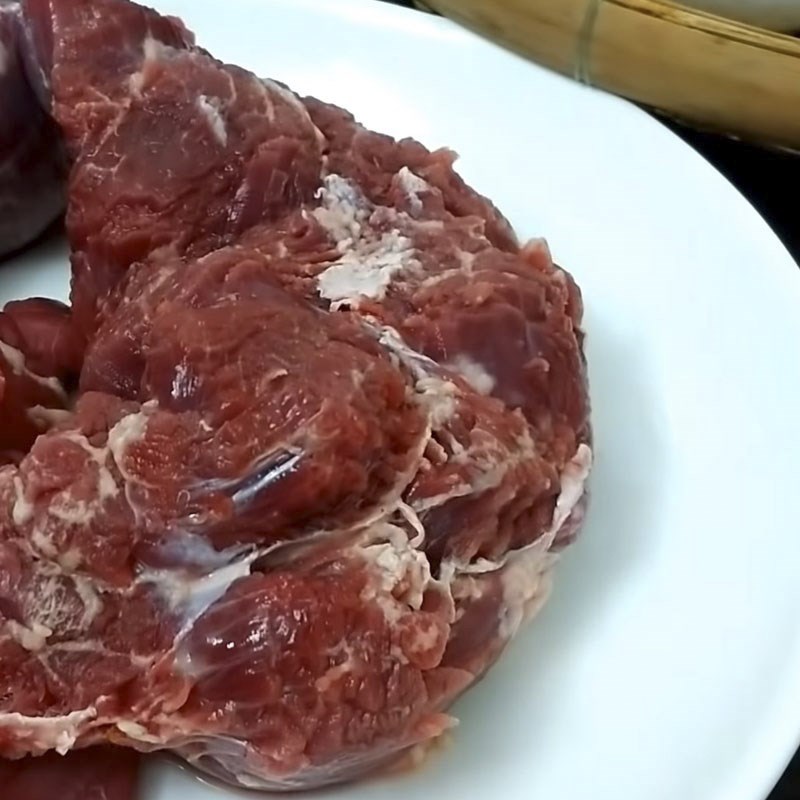 Bước 1 Sơ chế và ướp thịt bò Xà lách xoong Nhật trộn thịt bò