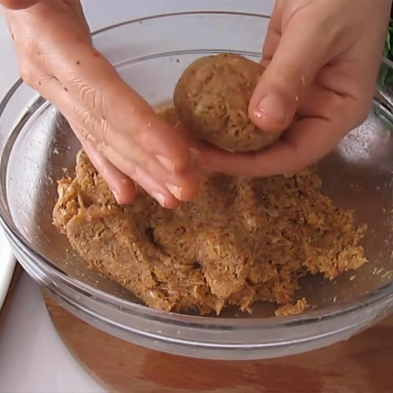 Bước 3 Tạo hình và áp chảo thịt viên Cà tím cuộn thịt nướng