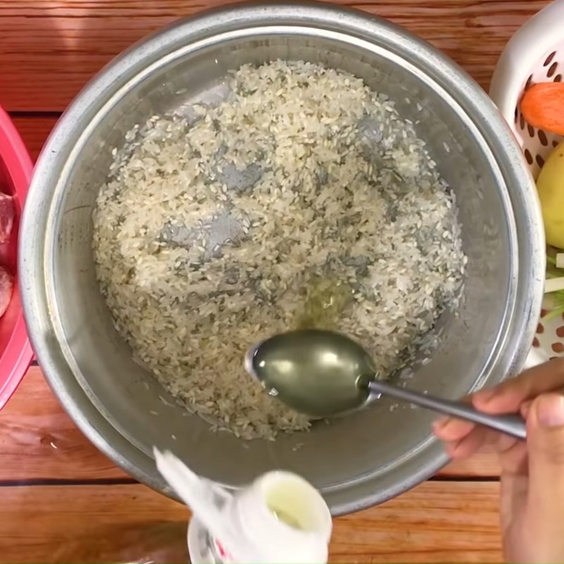 Bước 3 Trộn gạo Cháo sườn rau củ