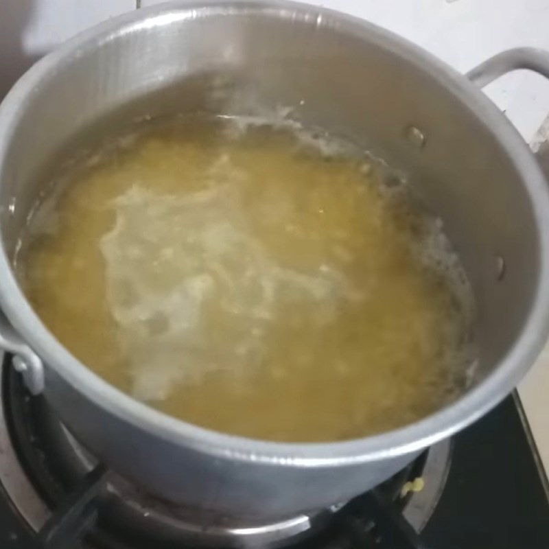 Bước 1 Vo sạch và nấu đậu xanh Chè trôi nước cốt dừa