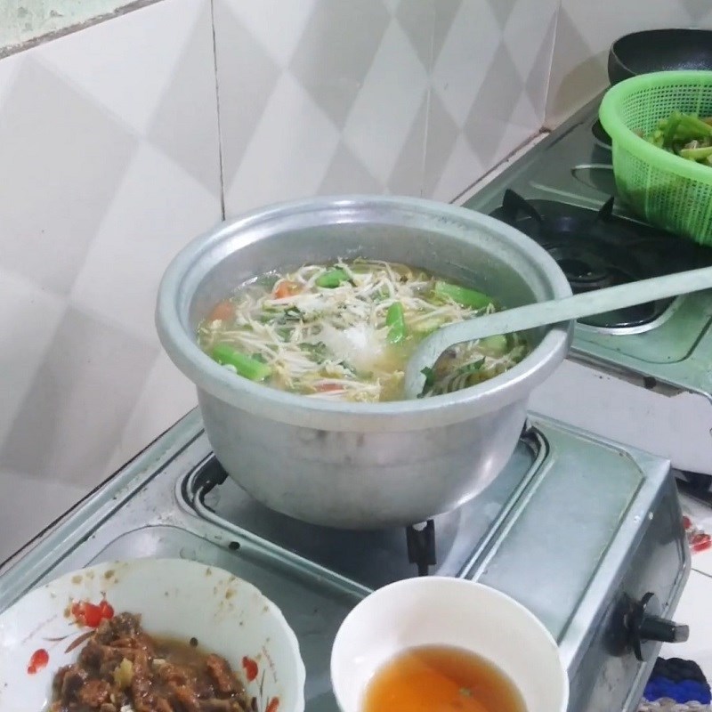 Bước 4 Nấu canh cá Cá tai tượng nấu canh chua