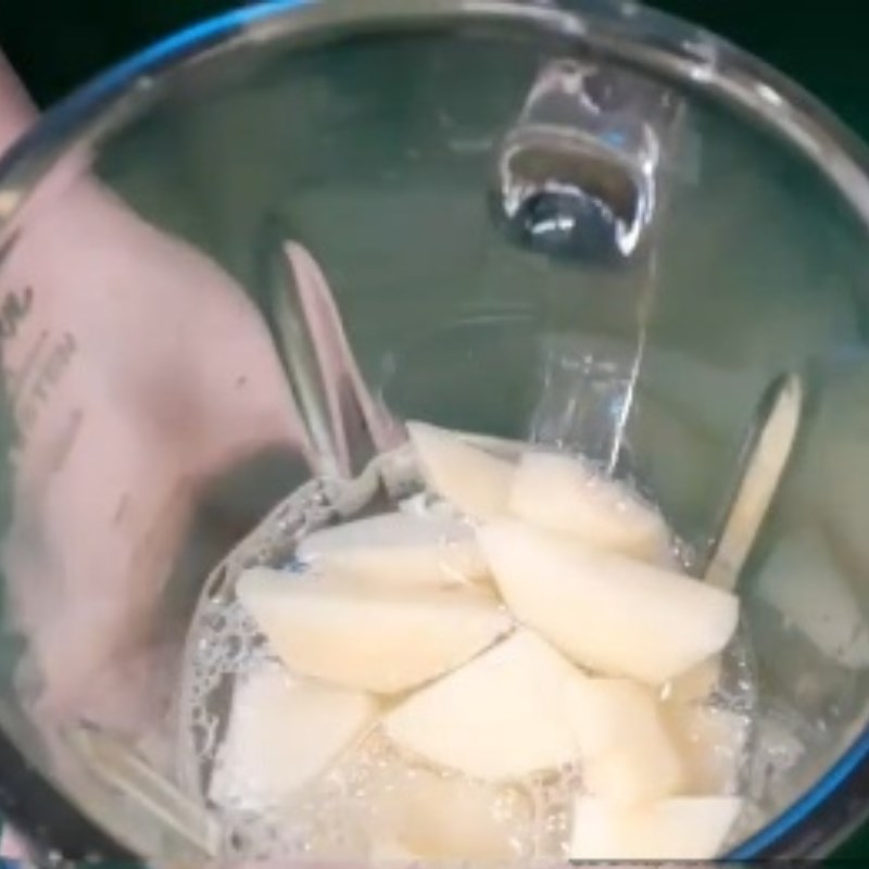 Bước 2 Xay khoai tây Nước ép khoai tây