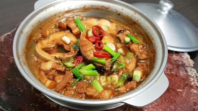 Cá bớp kho tiêu