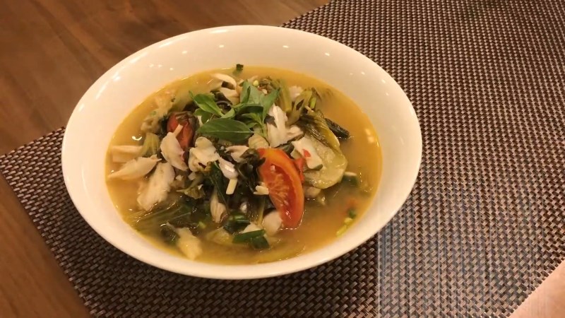 C&aacute; mai nấu canh chua