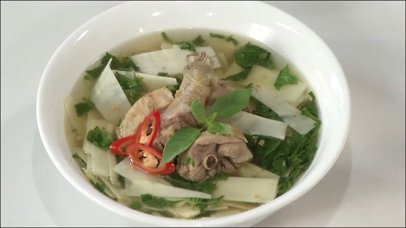 Canh g&agrave; l&aacute; &eacute;