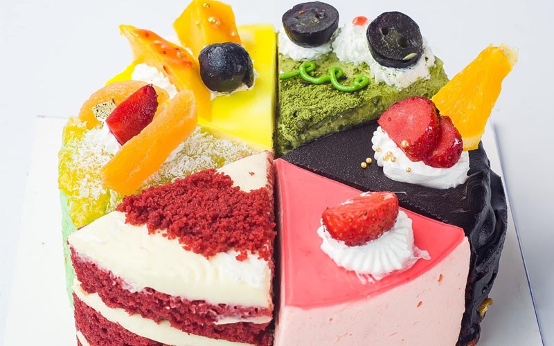 Bánh trên Friendship Bakery được mix từ khá nhiều chủng loại bánh khác nhau
