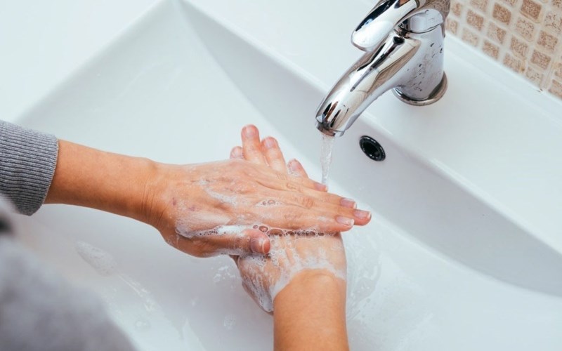 Vệ sinh tay sạch sẽ 