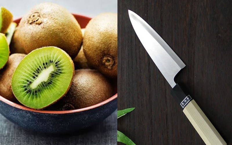 Nguyên liệu và dụng cụ để tỉa hoa hồng từ kiwi 