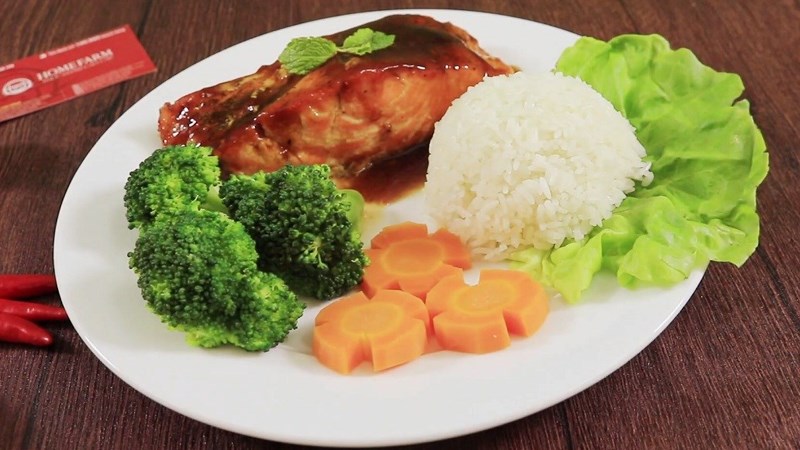 Cá hồi áp chảo sốt teriyaki