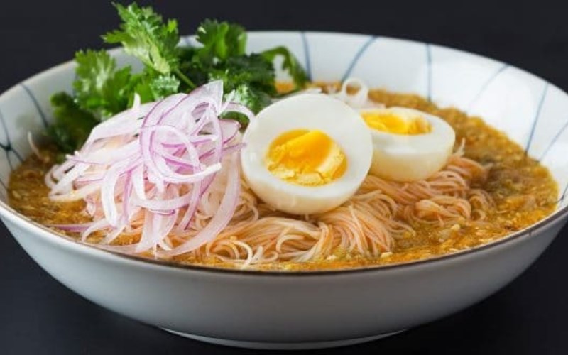 Bún cá Mohinga