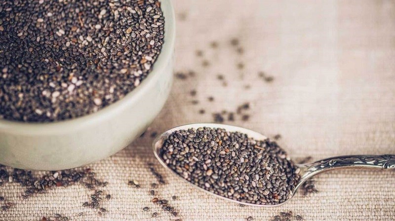 Hạt chia trắng hay đen tốt hơn?