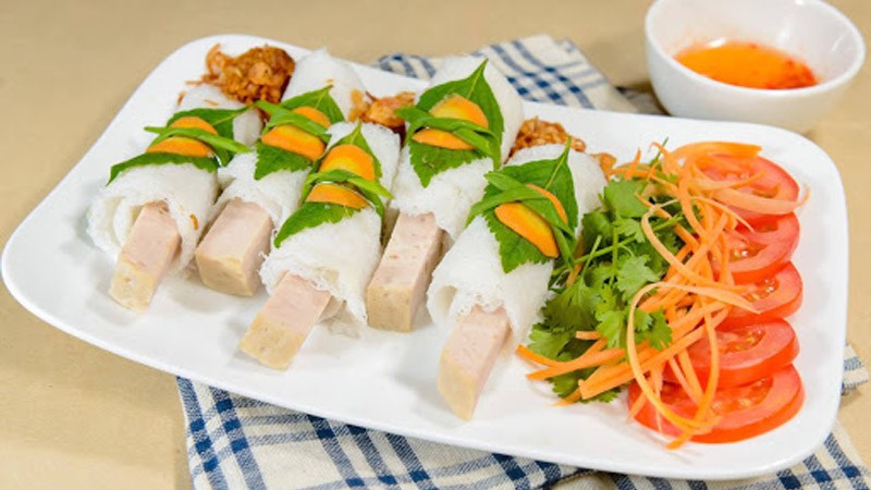 Bánh hỏi chả giò