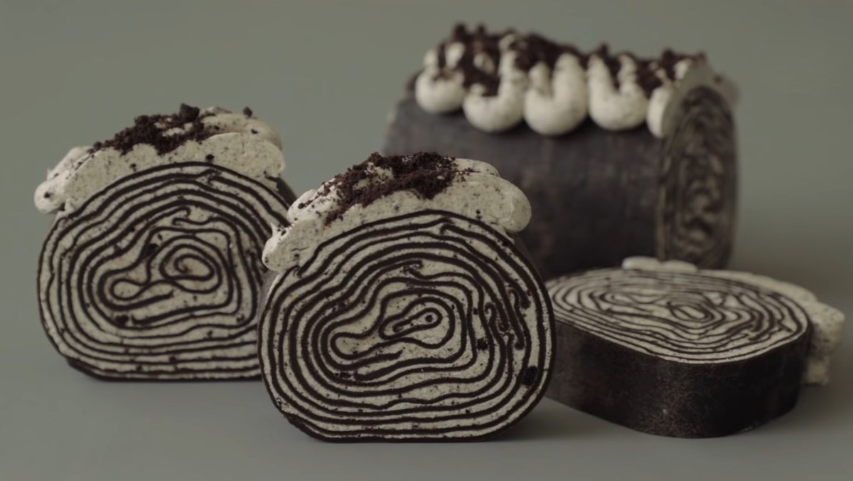 Bánh crepe cuộn oreo