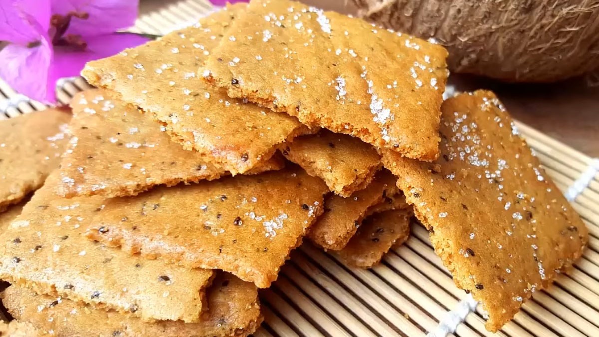 2 cách làm bánh qui hạt chia dừa cà phê và trứng muối
