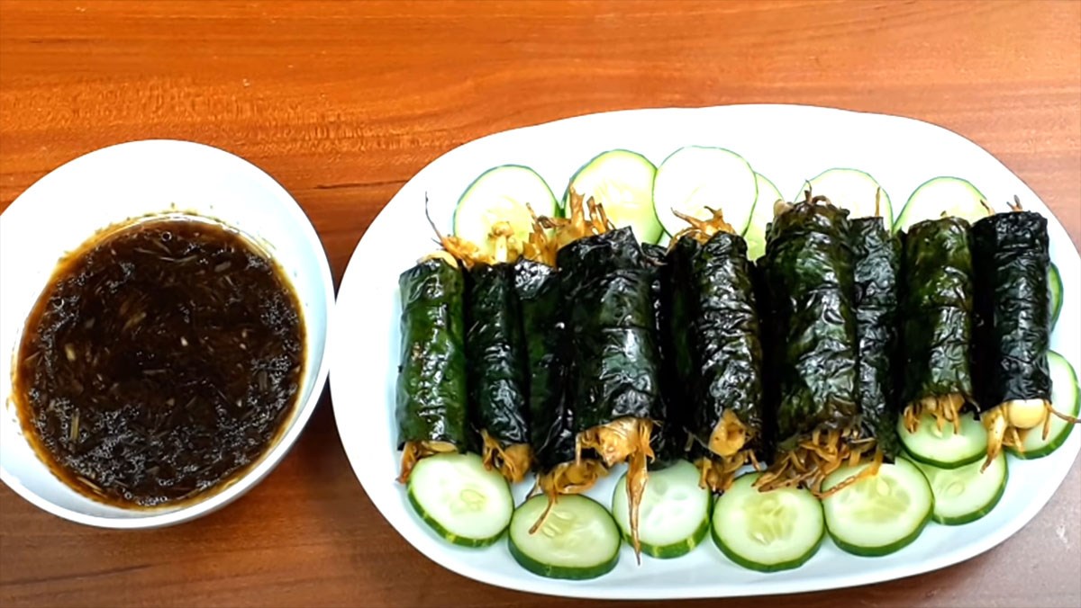 How to make vegetarian grilled beef wrapped in betel leaves?