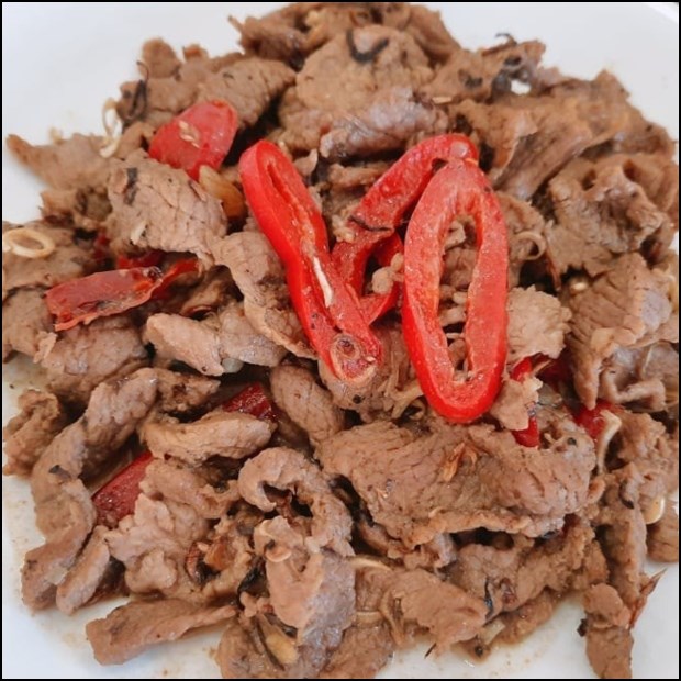 Cách làm thịt cừu xào sả ớt cay nồng hấp dẫn chuẩn vị bàn nhậu