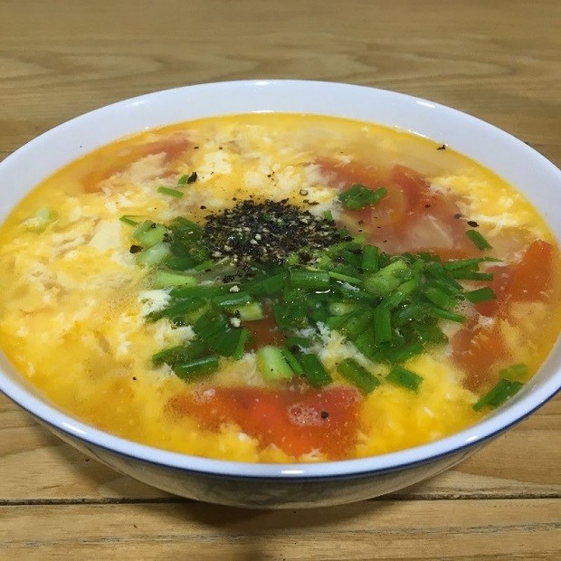 Cách nấu canh cà chua trứng (canh mây) không bị tanh đơn giản tại nhà