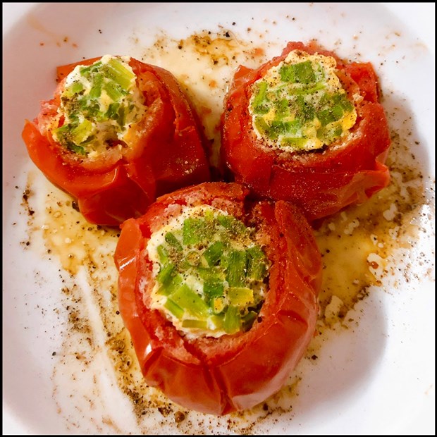 Cách làm trứng hấp cà chua đơn giản đẹp mắt ngon lạ miệng