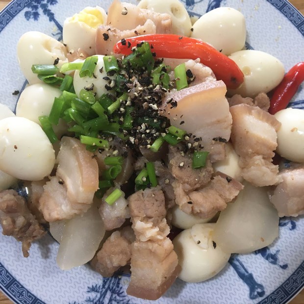 Cách làm thịt kho trứng cút củ cải ngon đậm đà hao cơm đơn giản tại nhà