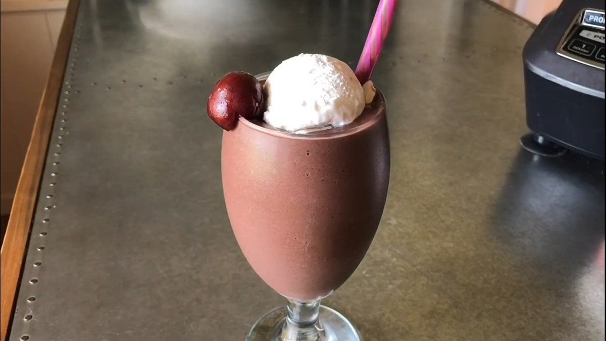 Sinh tố cherry bơ chuối rau bina